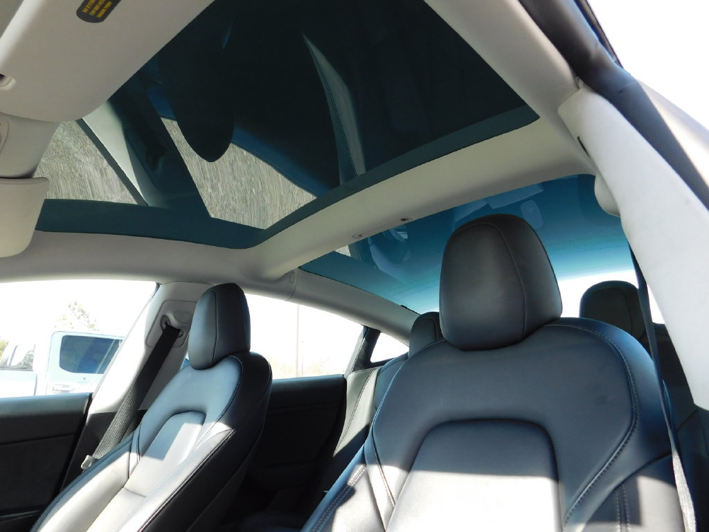 Used 2022 Tesla Model 3 Long Range AWD/4WD image 17