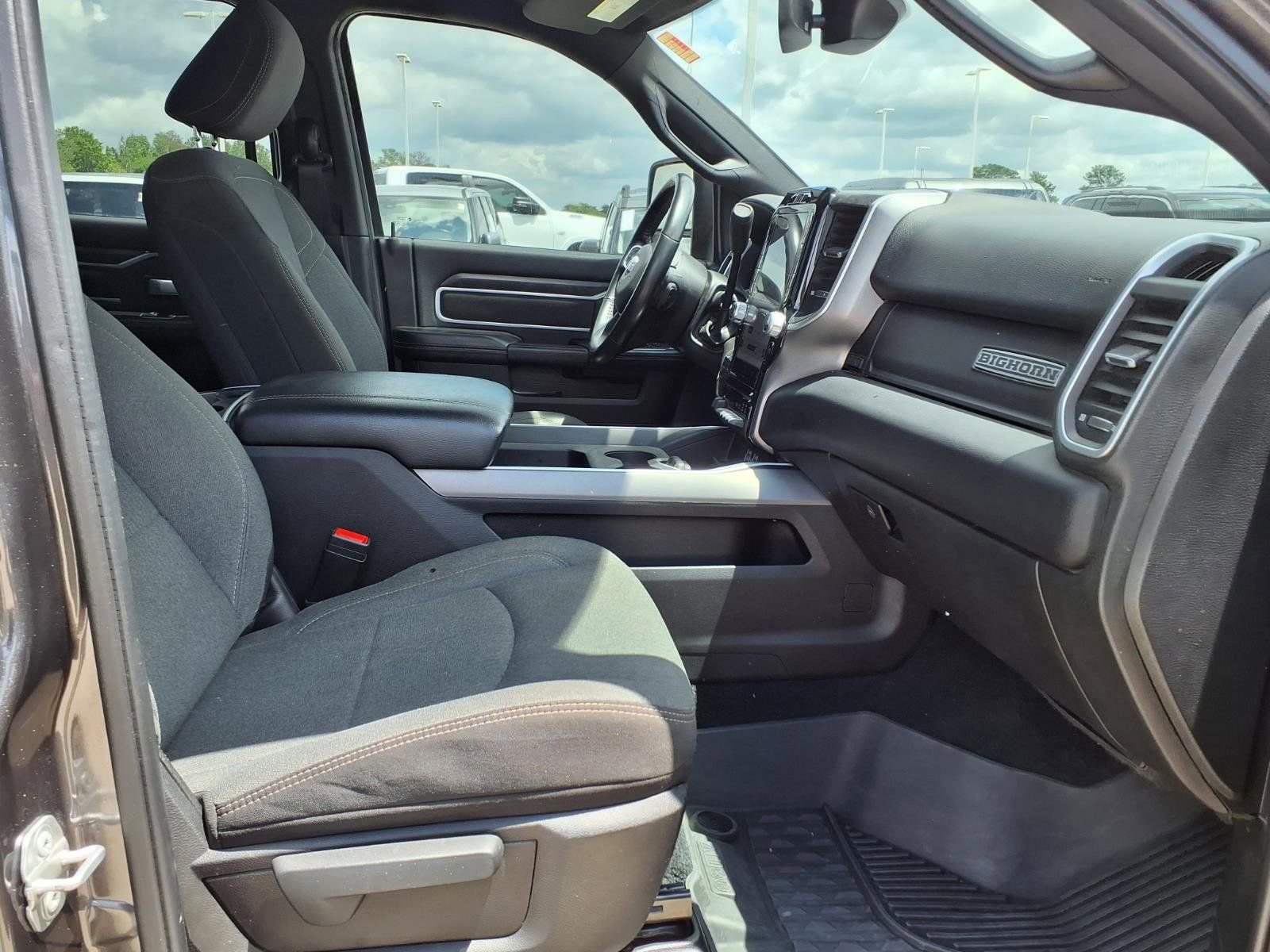 Used 2024 RAM 3500 Big Horn w/ Night Edition AWD/4WD image 19