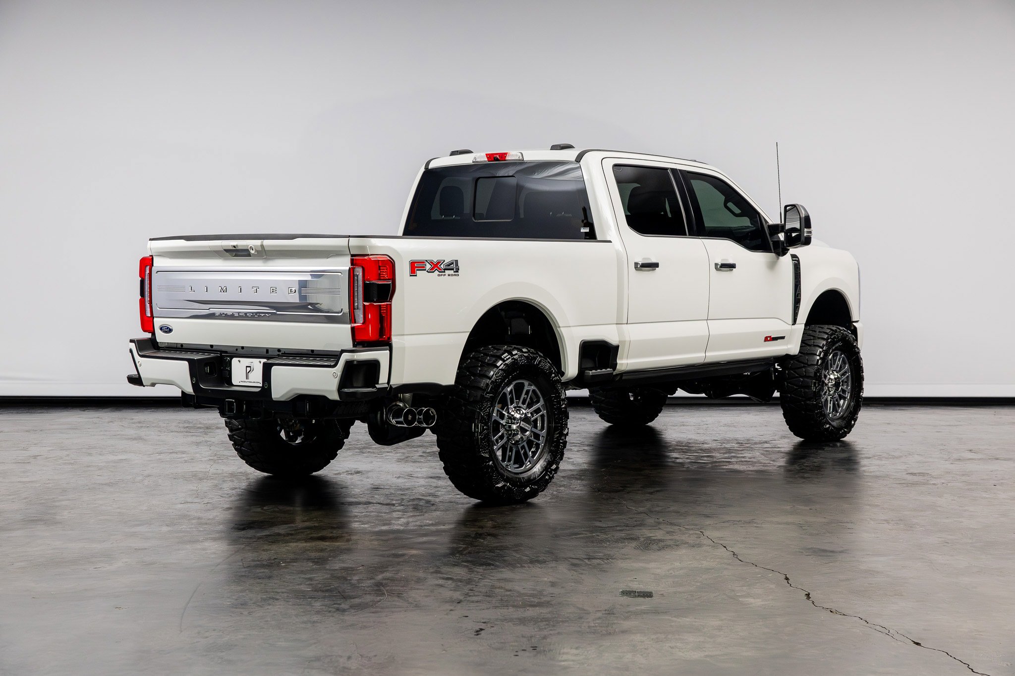 Used 2024 Ford F250 Limited w/ FX4 Off-Road Package AWD/4WD image 22