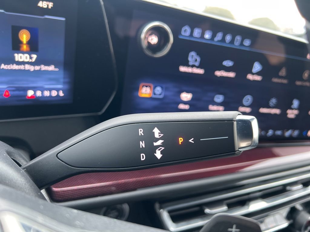 Used 2025 Chevrolet Traverse RS w/ LPO, Floor Liner Package image 15