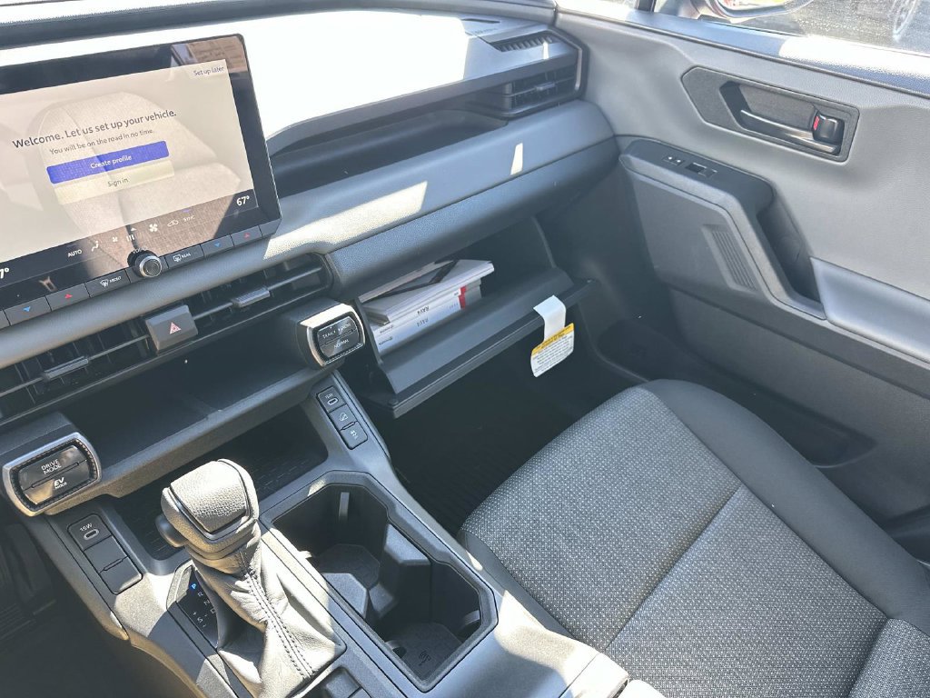 New 2026 Toyota RAV4 LE AWD/4WD image 31