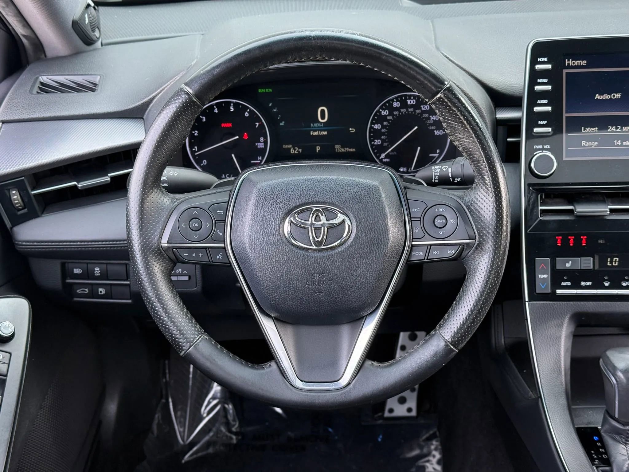 Used 2019 Toyota Avalon XSE image 18