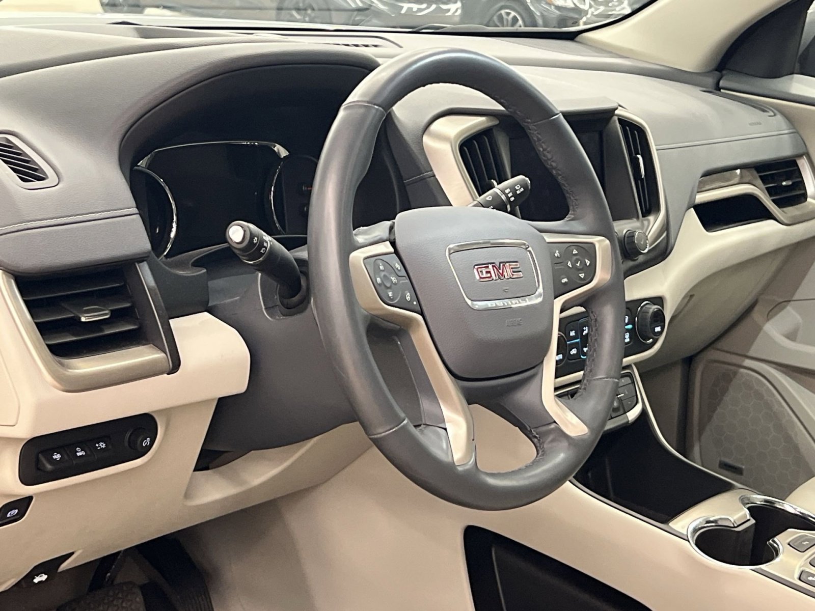 Used 2023 GMC Terrain Denali image 14