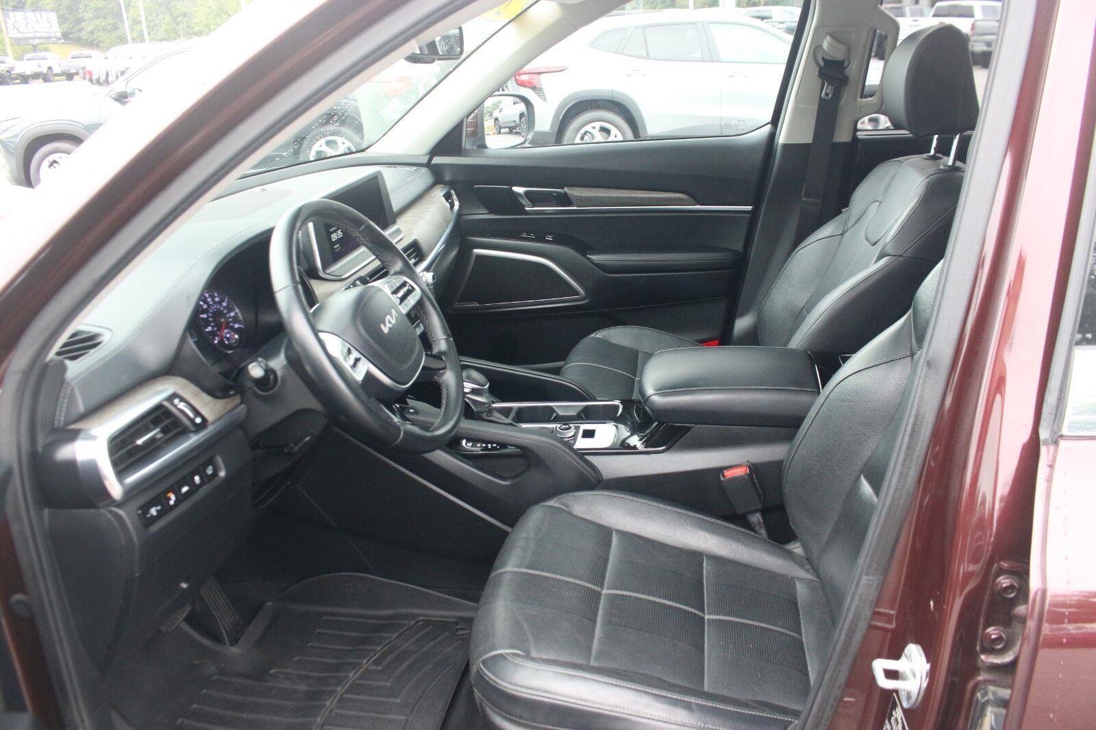 Used 2022 Kia Telluride EX w/ EX Premium Package AWD/4WD image 14