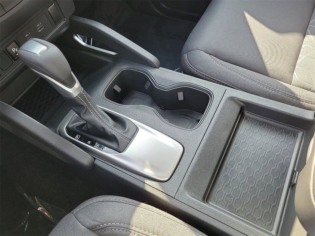 Certified 2025 Nissan Frontier SV image 12