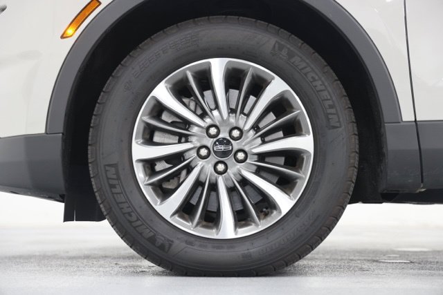 Used 2023 Lincoln Nautilus Reserve AWD/4WD image 9