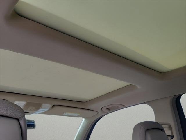 Used 2010 Mercedes-Benz GLK 350 4MATIC image 11