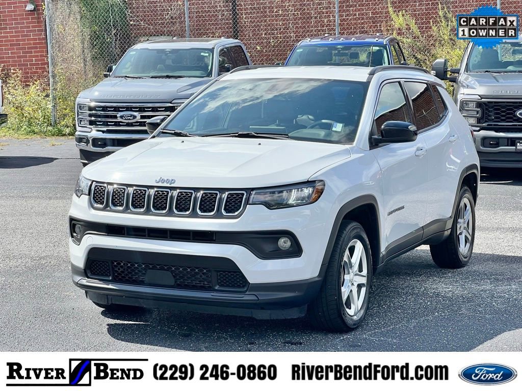 Used 2024 Jeep Compass Latitude image 1