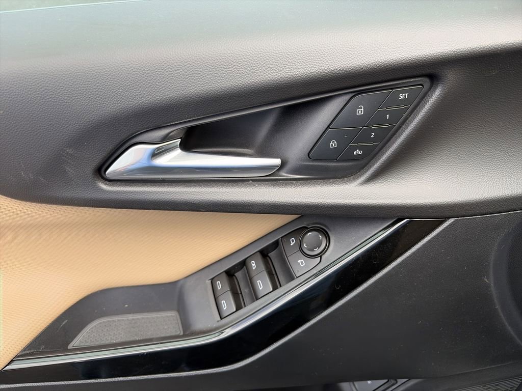 New 2026 Chevrolet Equinox ACTIV w/ Convenience Package III AWD/4WD image 19