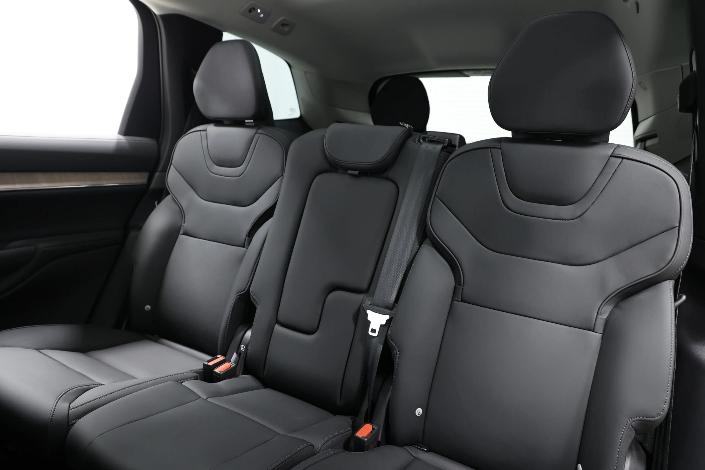Used 2025 Volvo EX90 Ultra AWD/4WD image 3