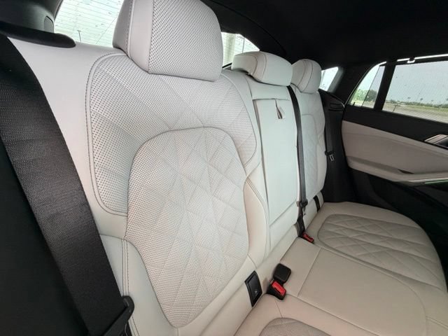Certified 2024 BMW X6 xDrive40i w/ Executive Package AWD/4WD image 32