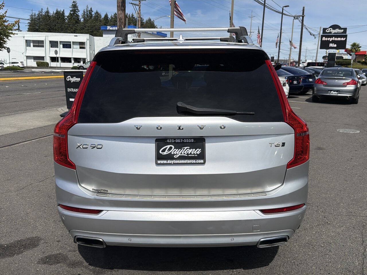 Used 2017 Volvo XC90 T6 Momentum w/ Vision Package AWD/4WD image 5