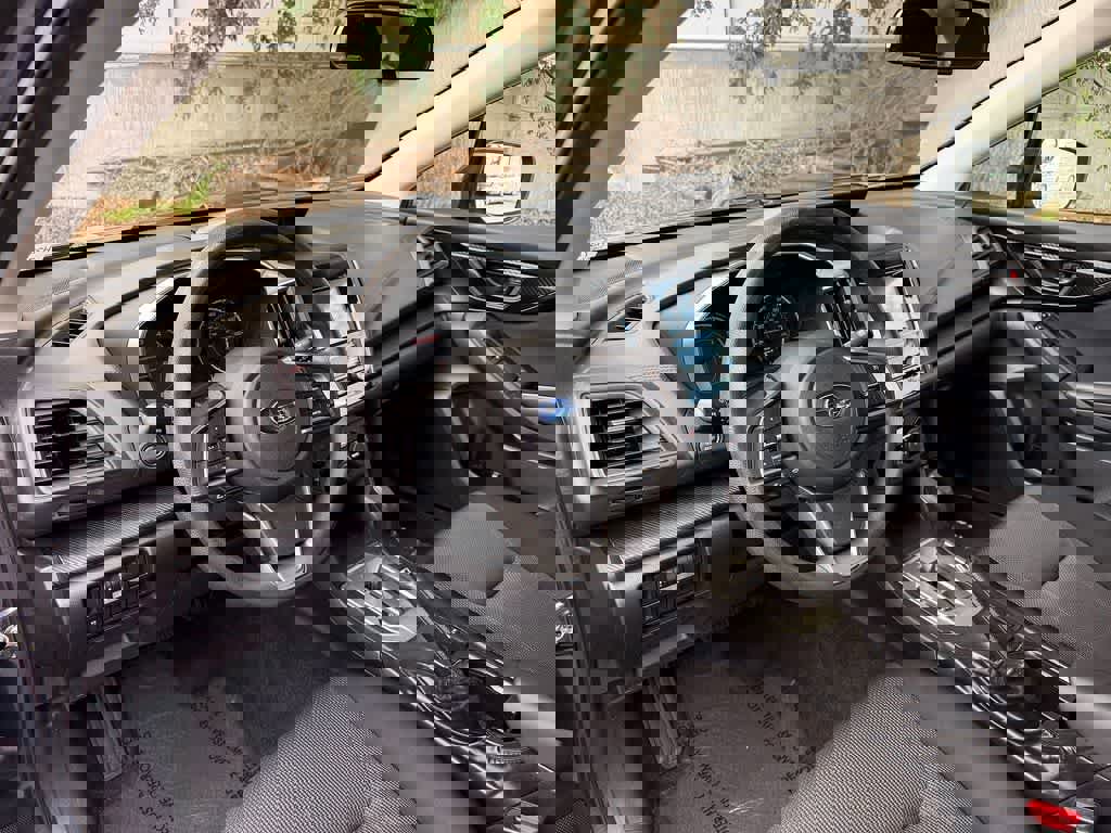 Used 2017 Subaru Impreza 2.0i Premium AWD/4WD image 2