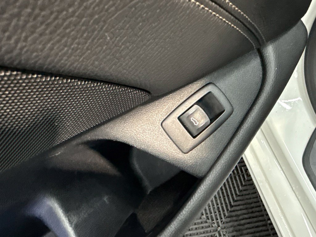 Used 2018 BMW 530i xDrive AWD/4WD image 15