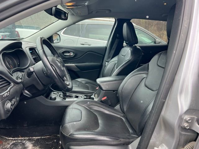 Used 2019 Jeep Cherokee Limited image 10