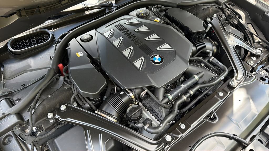 New 2026 BMW 760i xDrive w/ Premium Package AWD/4WD image 24