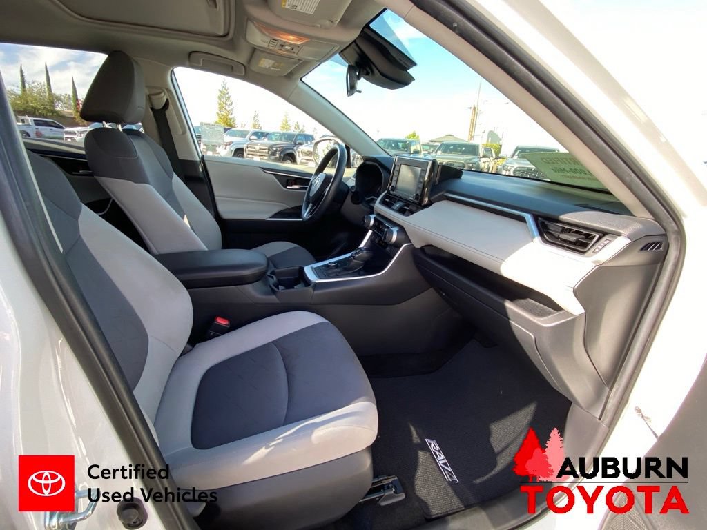 Certified 2021 Toyota RAV4 XLE w/ Convenience Package AWD/4WD image 16