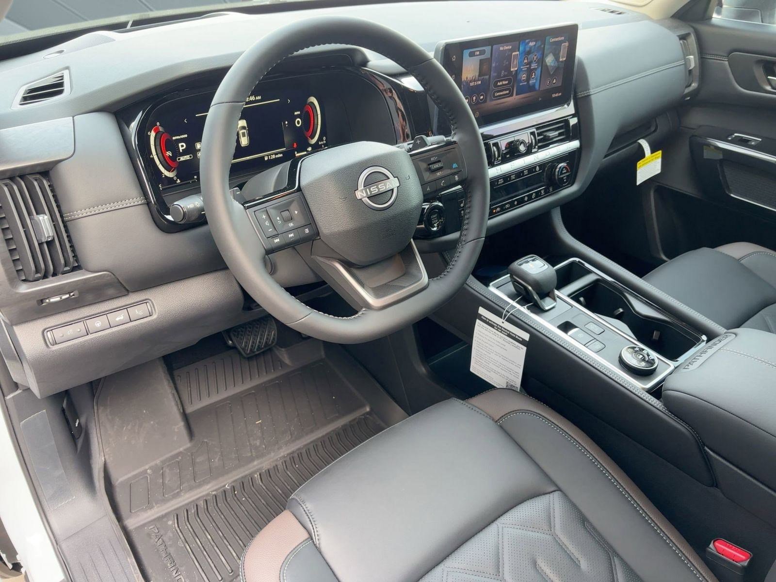 New 2026 Nissan Pathfinder Platinum image 4