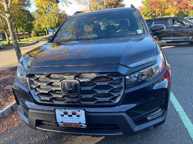 Certified 2023 Honda Passport TrailSport image 2