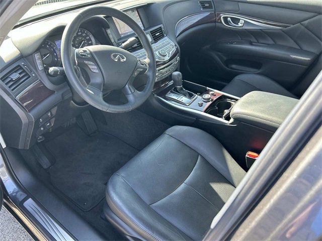 Used 2019 INFINITI Q70 Luxe w/ Proactive Package image 14