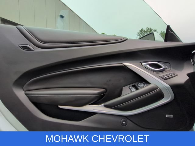 Used 2017 Chevrolet Camaro SS RWD image 23