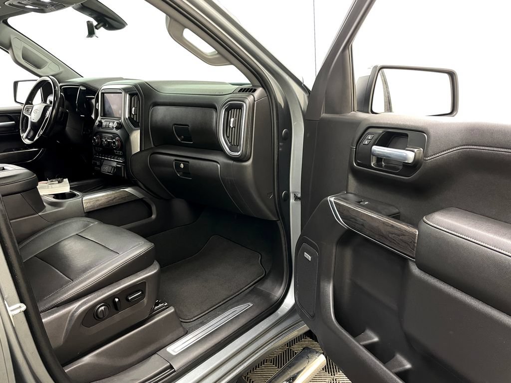 Certified 2021 Chevrolet Silverado 1500 LTZ w/ Technology Package AWD/4WD image 44