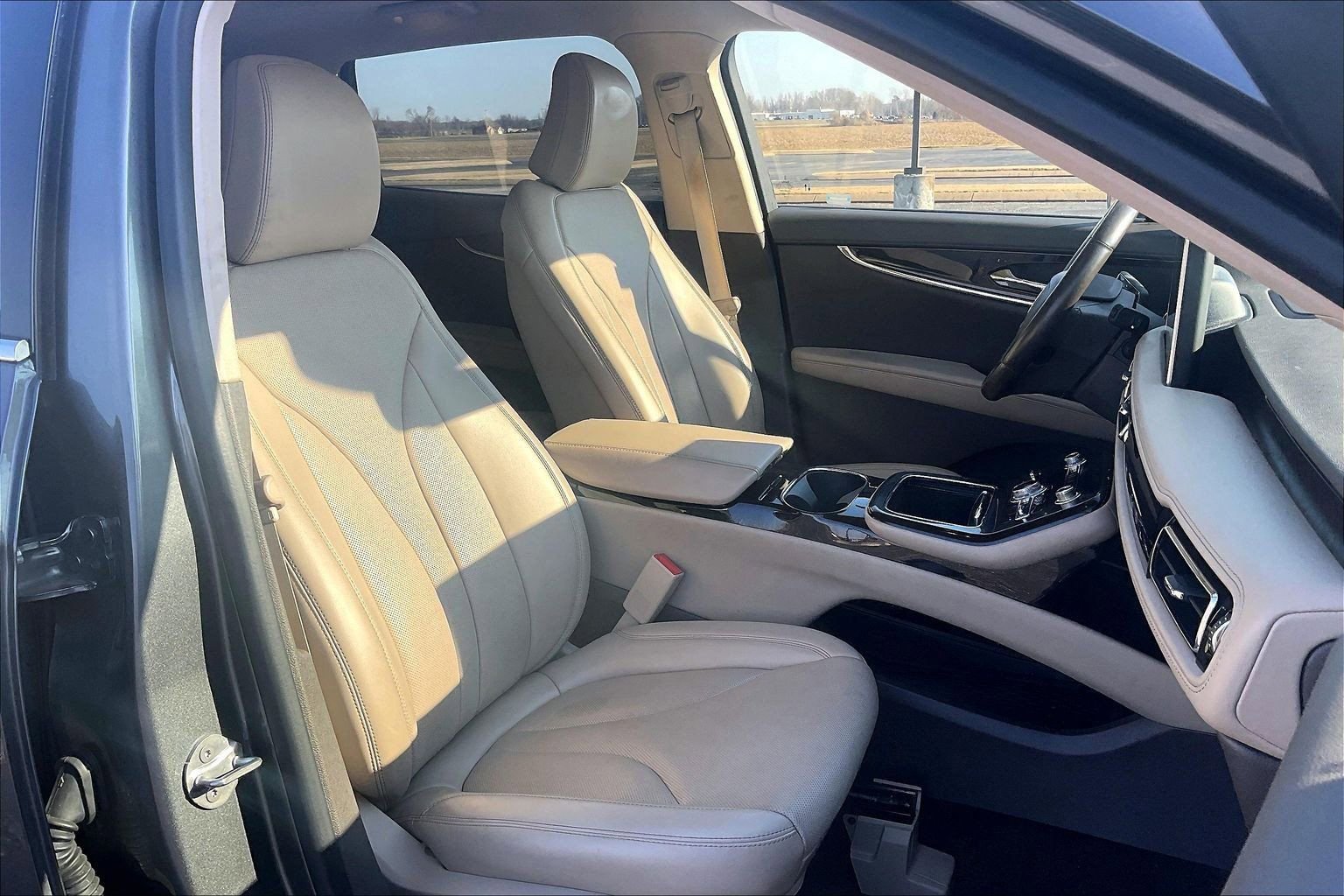 Used 2022 Lincoln Nautilus Reserve AWD/4WD image 8