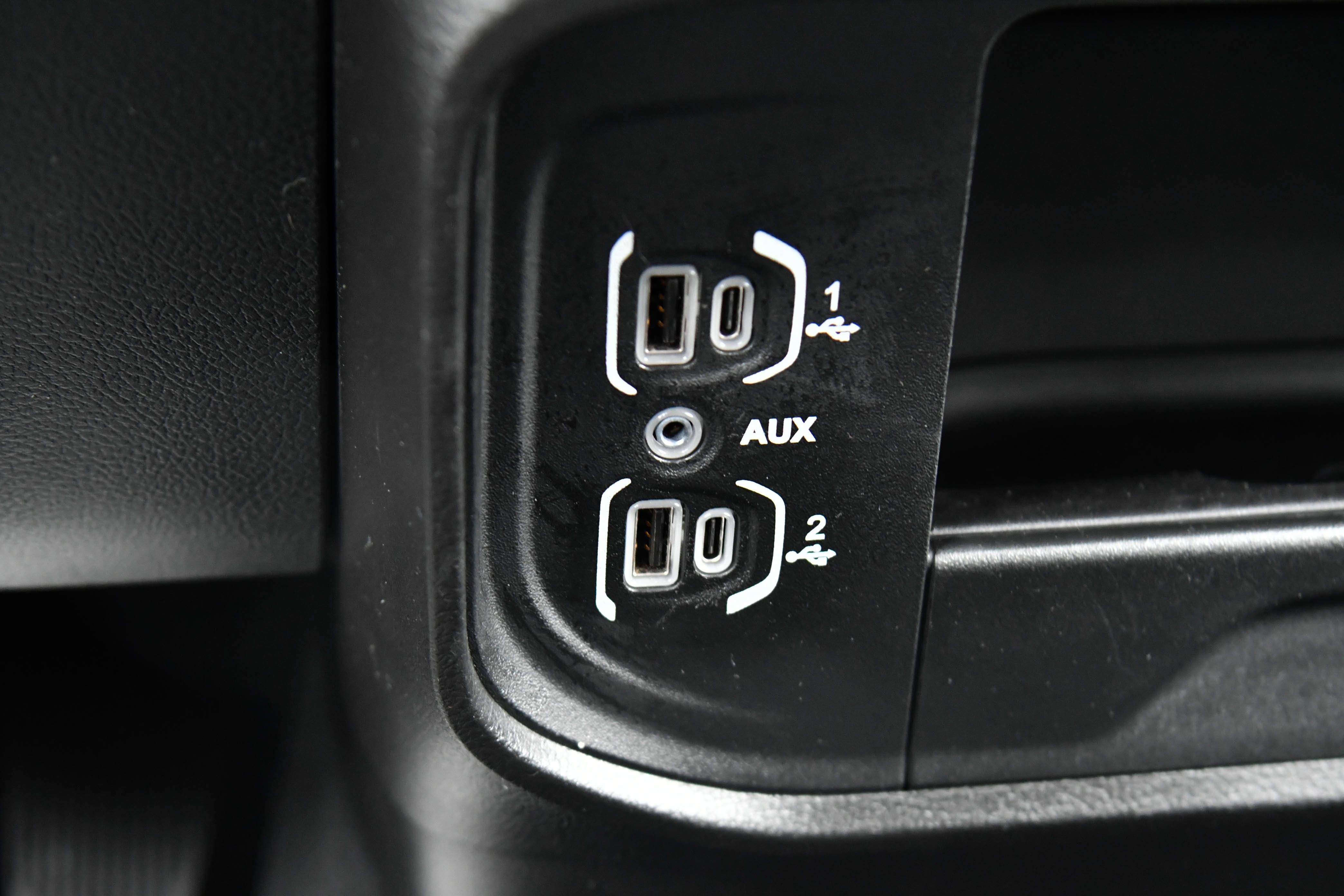 Used 2024 RAM 2500 Big Horn w/ Night Edition AWD/4WD image 29