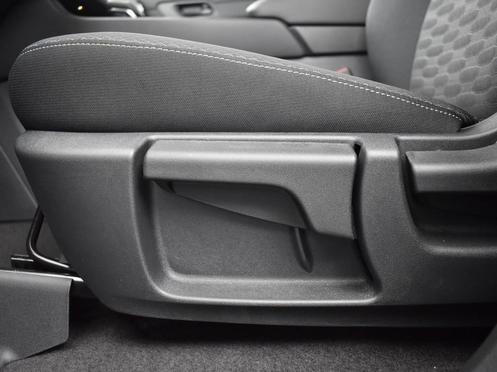 New 2025 Nissan Pathfinder S image 28