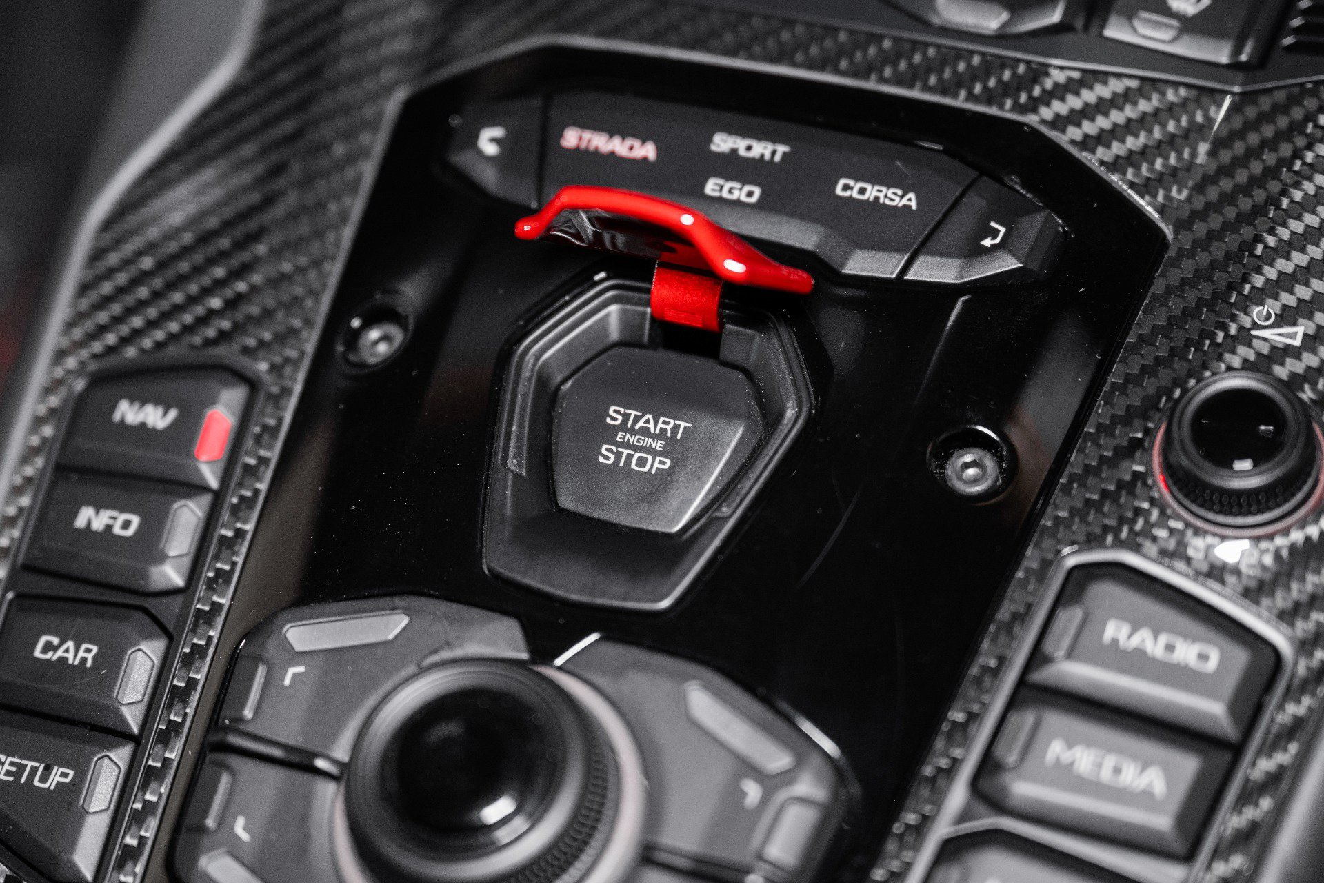 Used 2021 Lamborghini Aventador SVJ AWD/4WD image 44