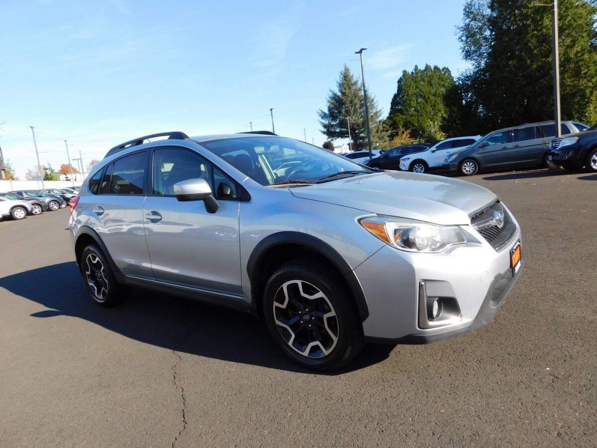 Used 2017 Subaru Crosstrek 2.0i Premium AWD/4WD image 1