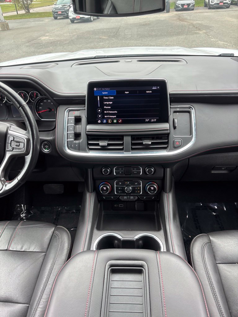 Used 2021 Chevrolet Suburban RST w/ Luxury Package AWD/4WD image 23