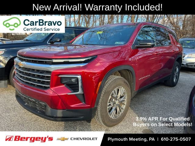 Used 2025 Chevrolet Traverse LT w/ Driver Confidence Package