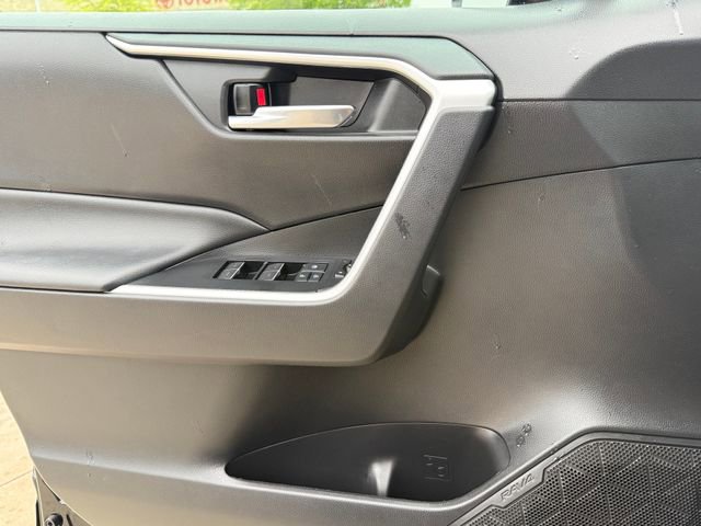 Used 2022 Toyota RAV4 SE AWD/4WD image 19