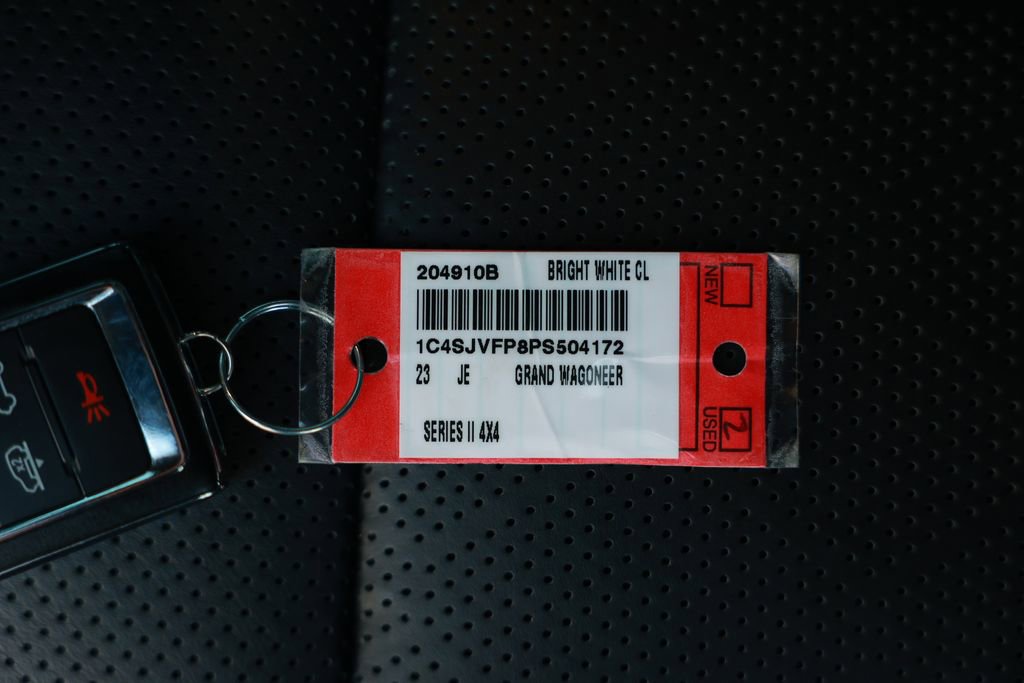 Used 2023 Jeep Grand Wagoneer Series II AWD/4WD image 41