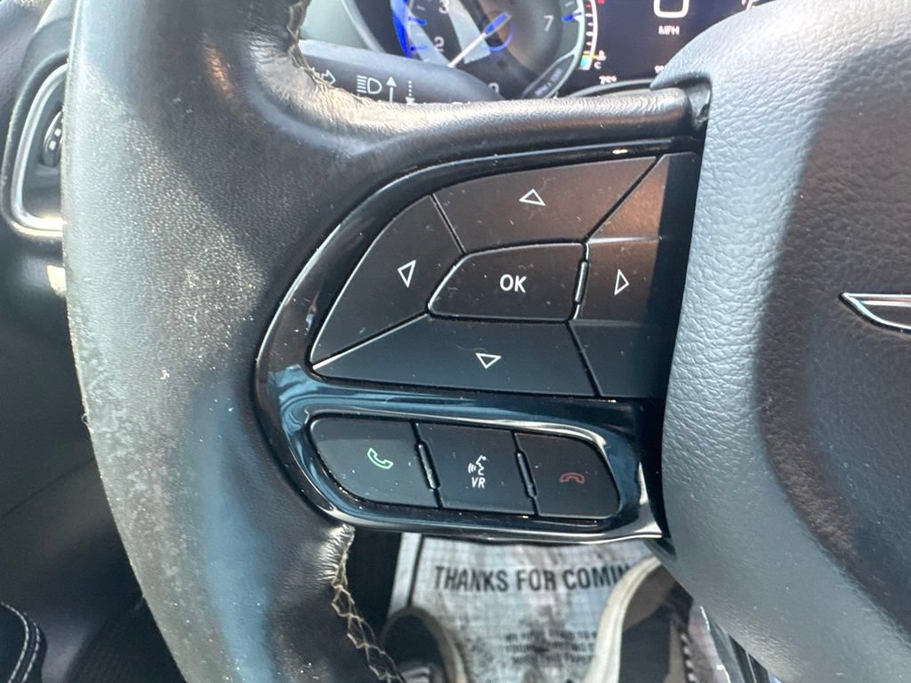 Used 2019 Chrysler Pacifica Touring-L Plus w/ Advanced Safetytec Group FWD image 15