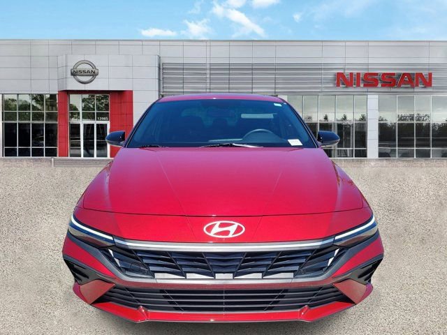 Used 2025 Hyundai Elantra Sport image 10