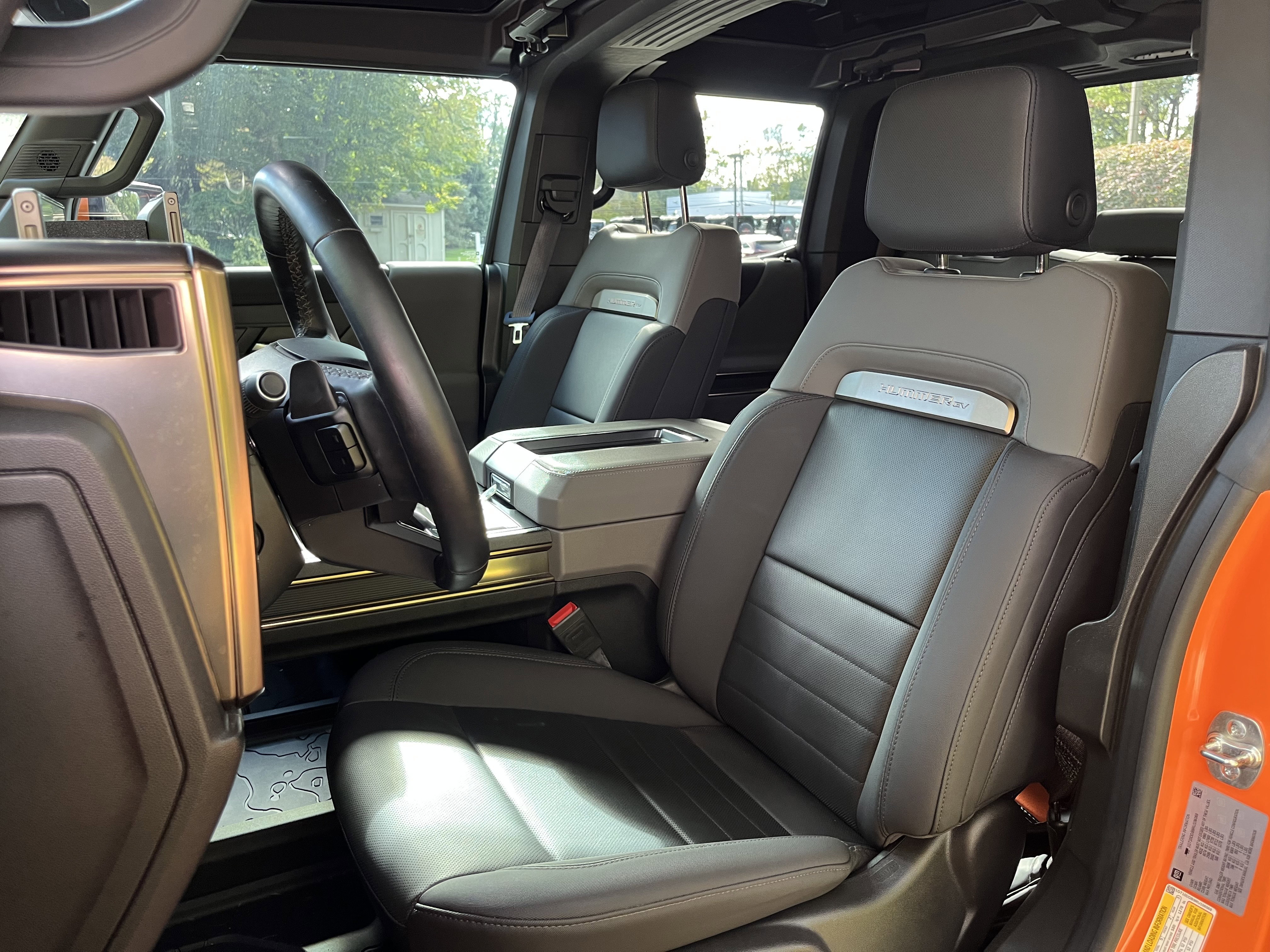 Used 2024 GMC Hummer EV 3X w/ LPO, Illumination Package image 11