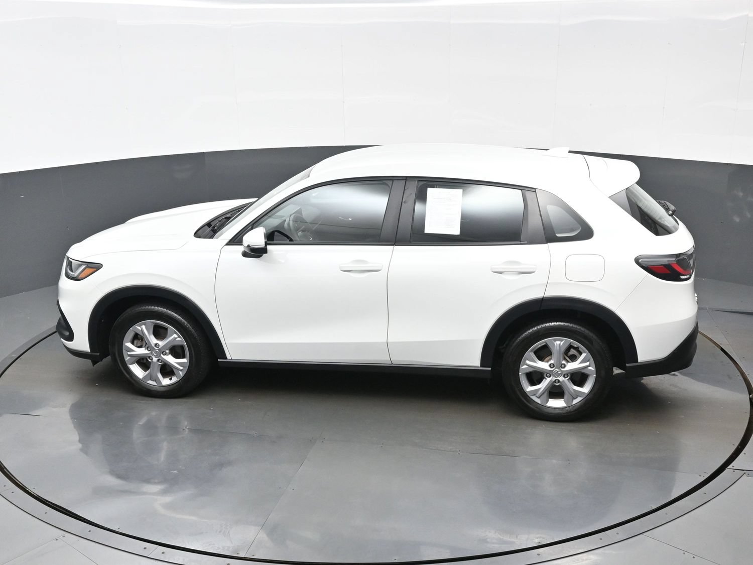 Used 2024 Honda HR-V LX image 36