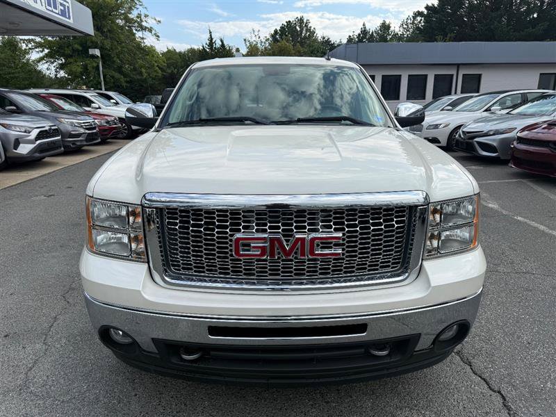 Used 2013 GMC Sierra 1500 SLT w/ SLT White Diamond Edition AWD/4WD image 3