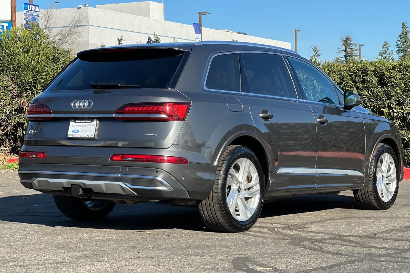Used 2021 Audi Q7 3.0T Prestige w/ Prestige Package image 2