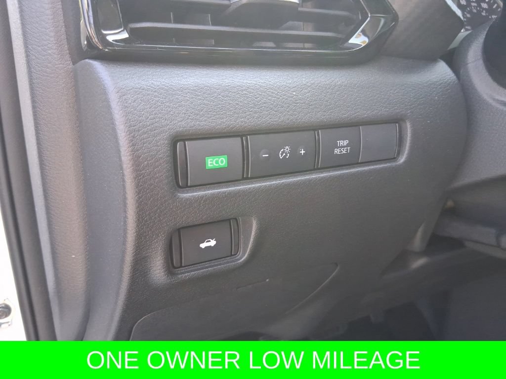 Used 2025 Nissan Sentra SV w/ All-Weather Package FWD image 24
