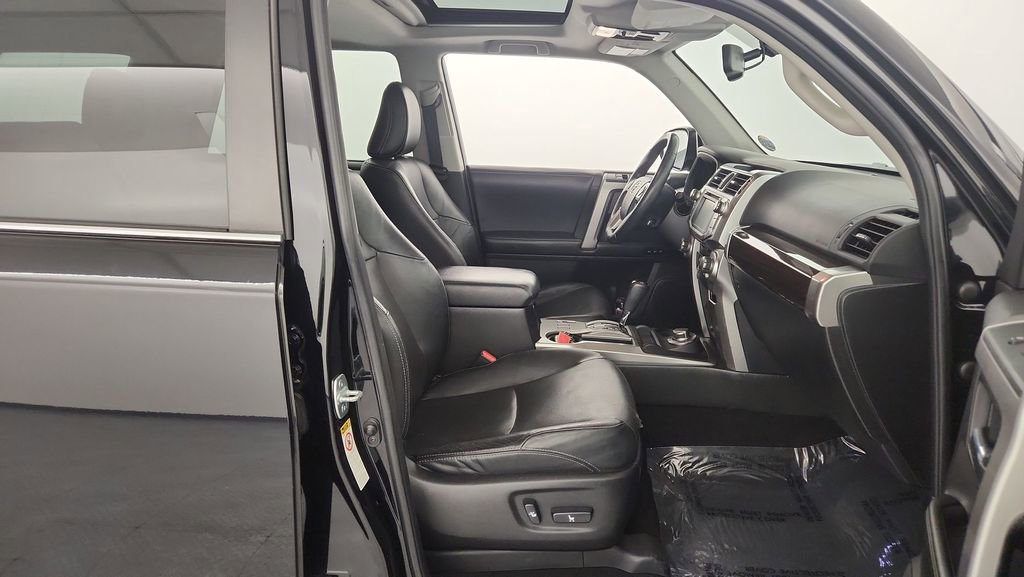Used 2014 Toyota 4Runner Limited image 27
