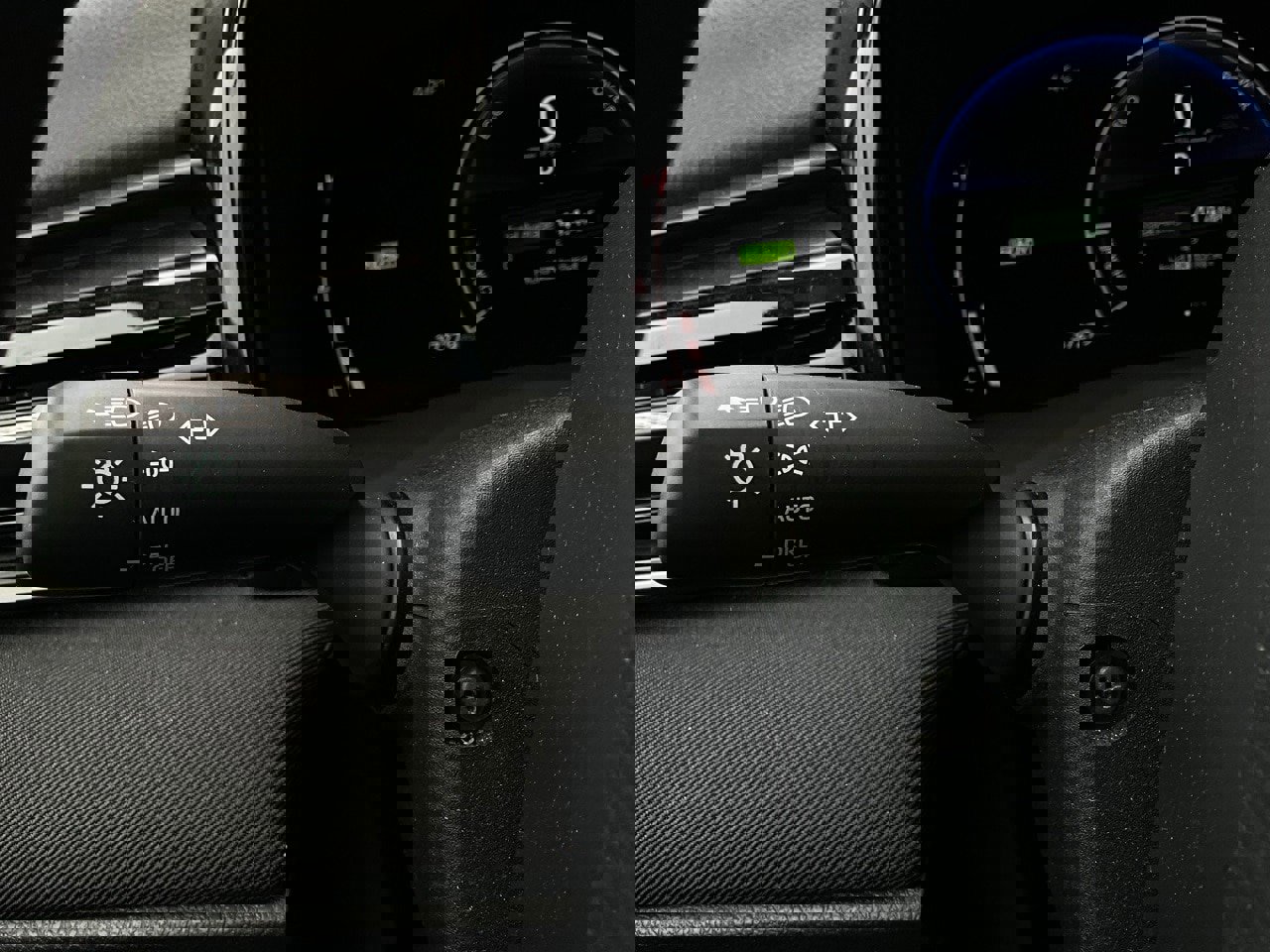 Used 2025 Toyota Camry LE image 34