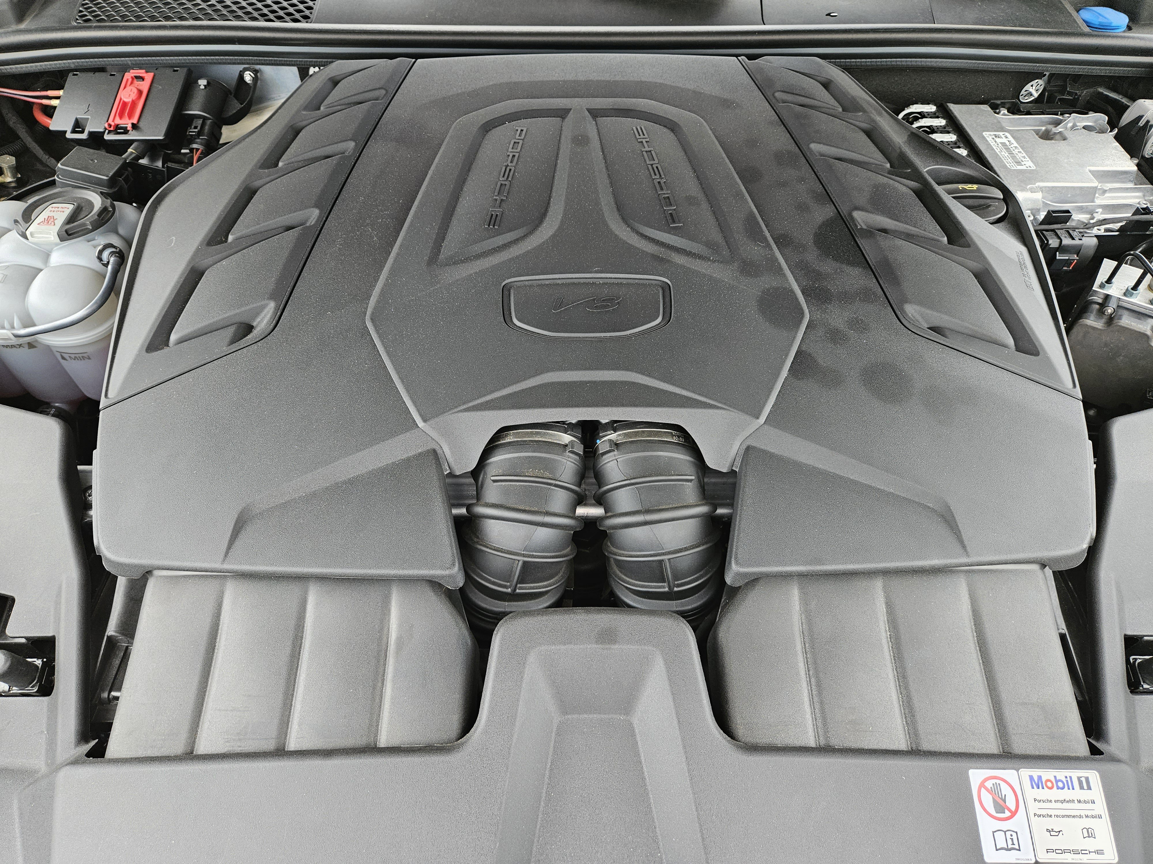 Certified 2024 Porsche Cayenne S image 30