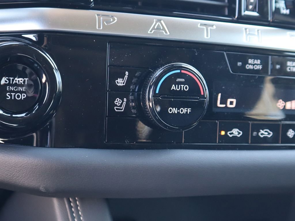 New 2026 Nissan Pathfinder Platinum w/ Cargo Package FWD image 18