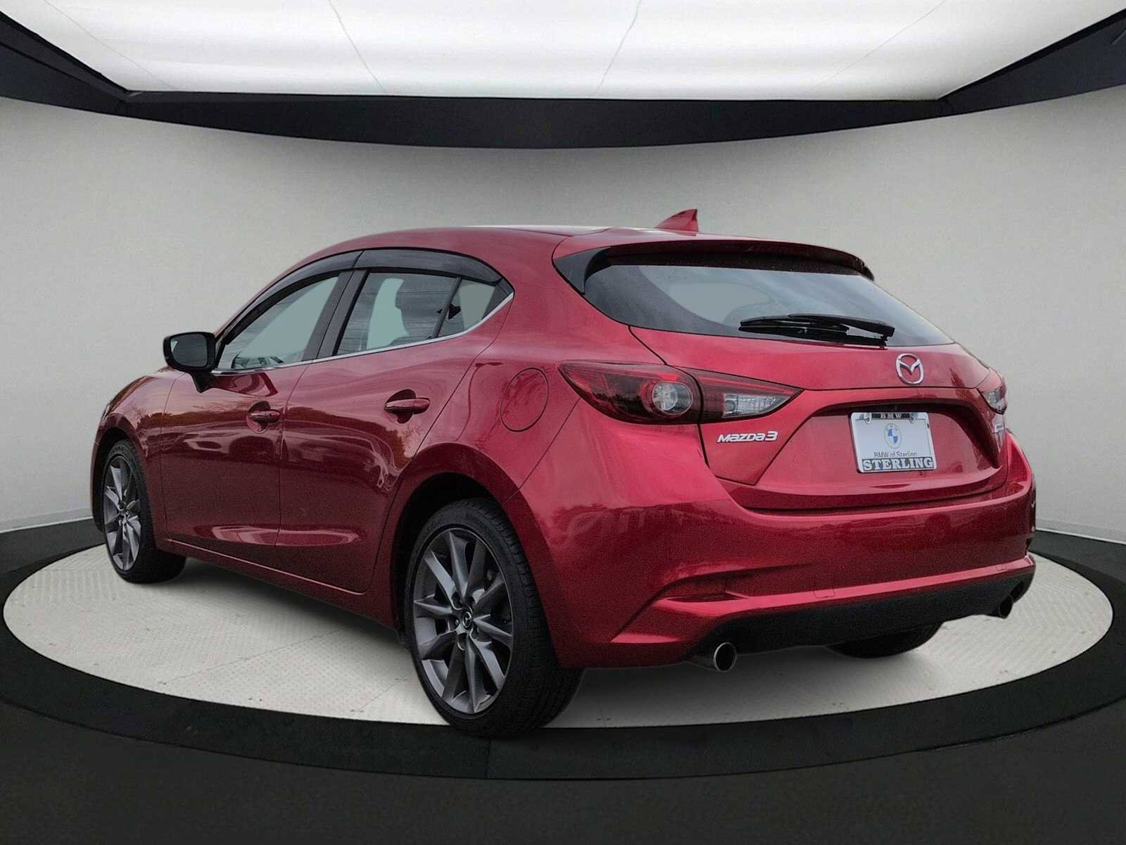 Used 2018 MAZDA MAZDA3 Grand Touring w/ Premium Equipment Package FWD image 6