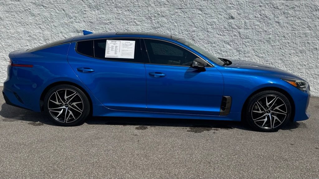 Used 2022 Kia Stinger GT-Line w/ Sun & Sound Package AWD/4WD image 2