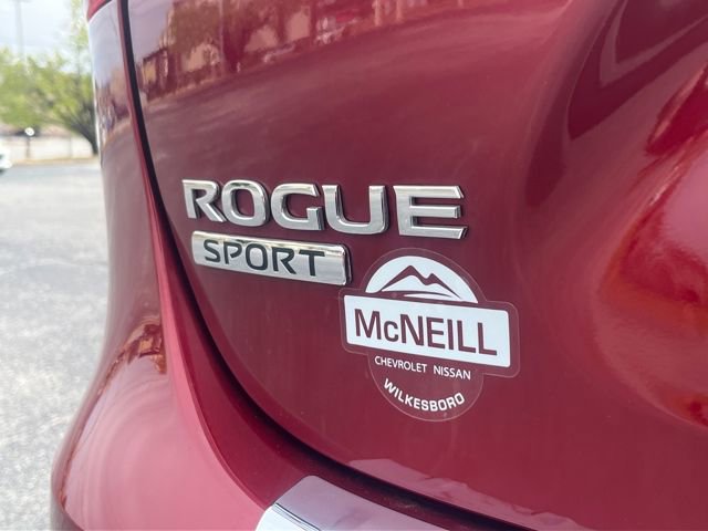 Used 2020 Nissan Rogue Sport S image 34