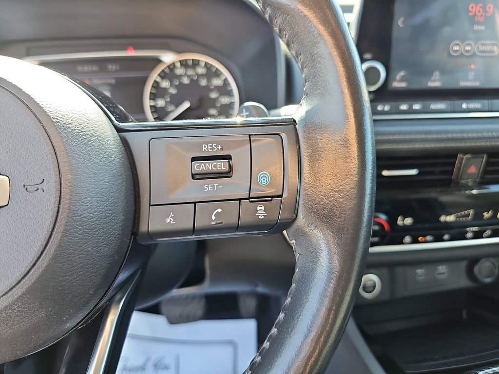 Used 2021 Nissan Rogue SV w/ Premium Package image 22